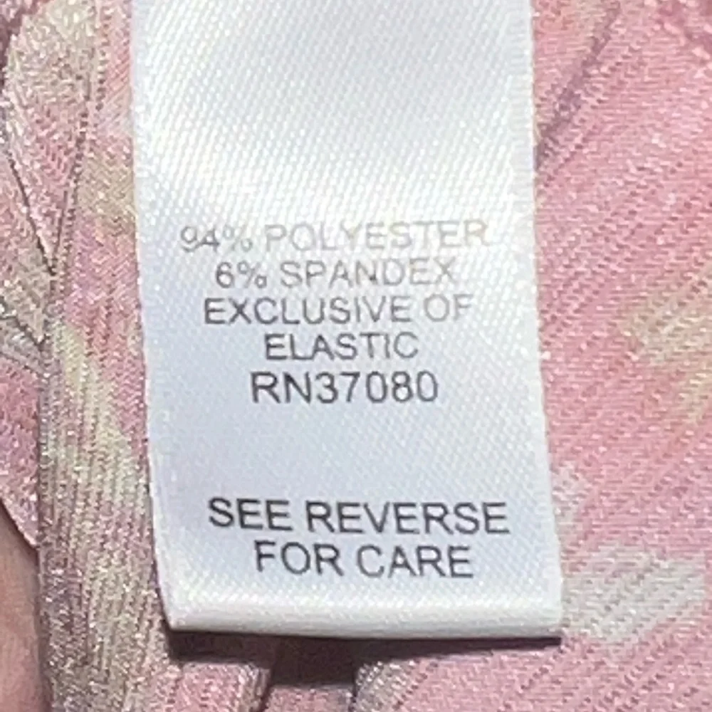 Puff Sleeve Popover Blouse Size Medium Pink Ditsy Floral Easy Care by Cato - Picture 4 of 4